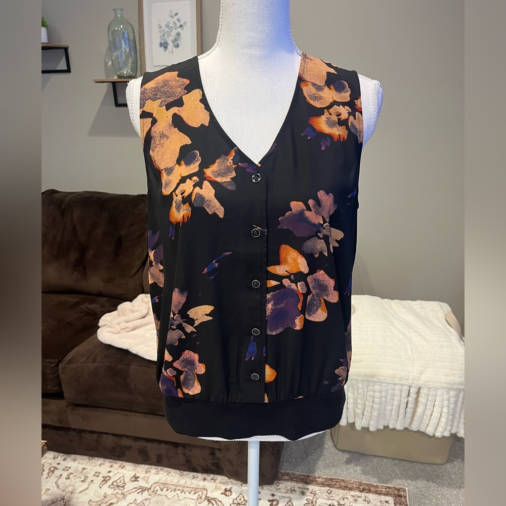 CAbi Sleeveless Blouse Size Sm